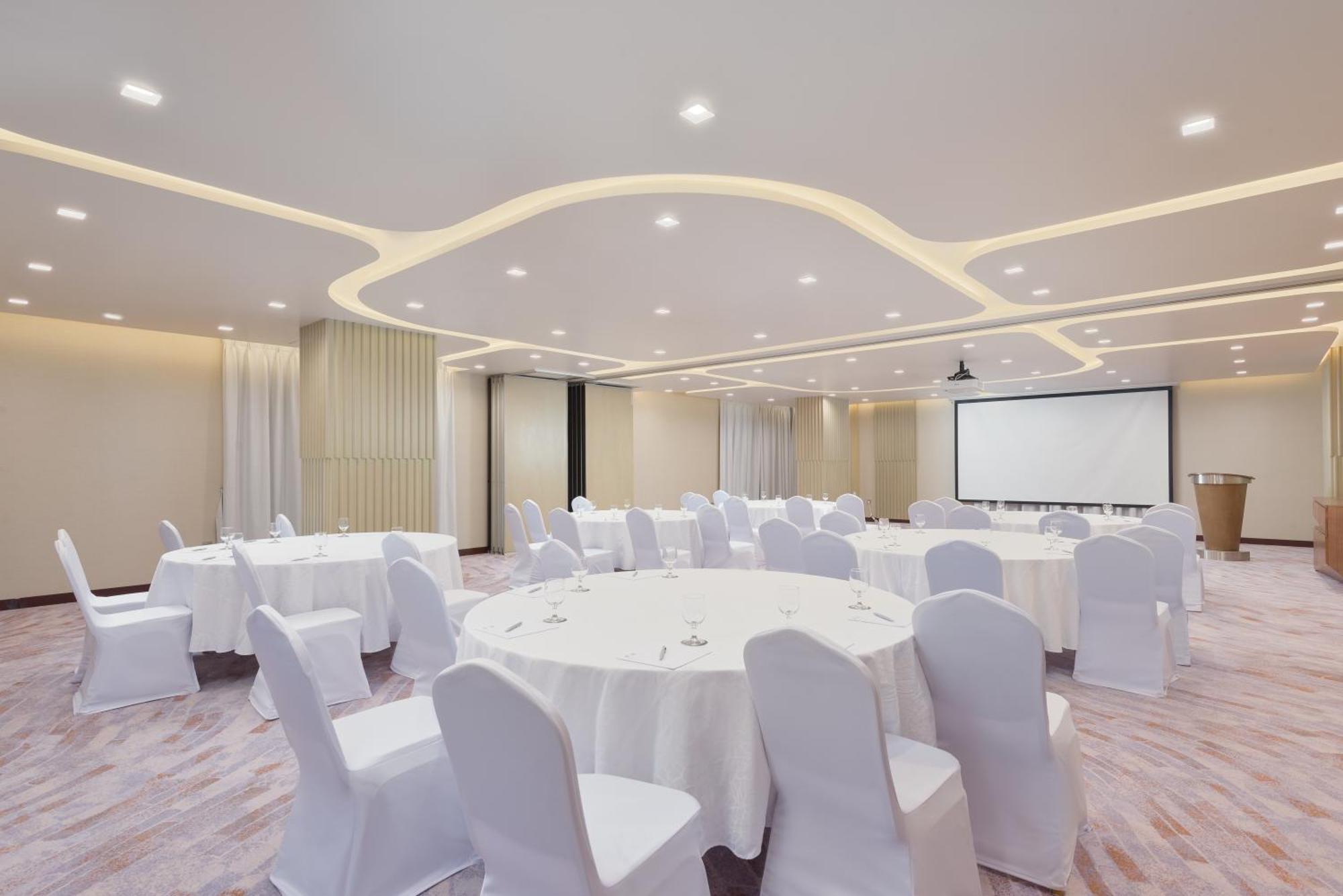 Intercityhotel Bawshar Masqat Buitenkant foto